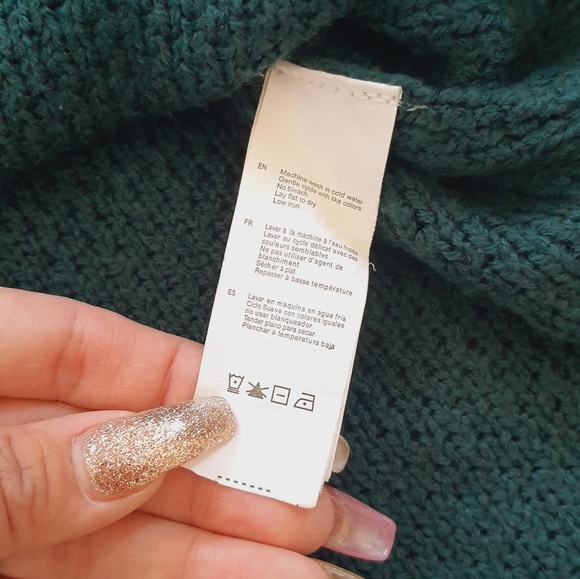 Hunter Green Cable Knit Tunic Sweater - Picture 9 of 9